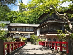 【基本プラン】元禄七年創業。現存する日本最古の湯宿建築で湯治＆食治を堪能の画像