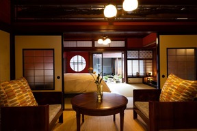 【素泊まり】築90年の小松町家に泊まって蔵のお風呂を満喫！の画像